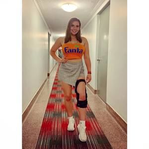 Meet your Posher, Claire